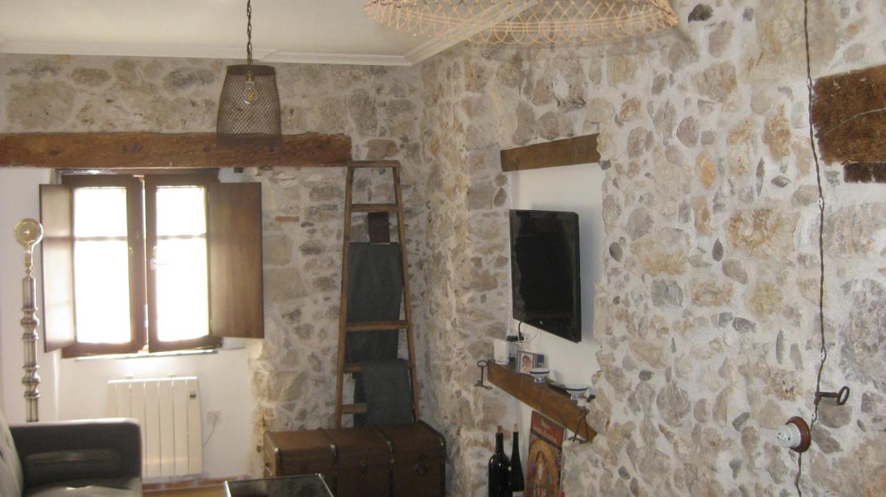 Alojamiento De Piedra Con Encanto Burgo Extérieur photo